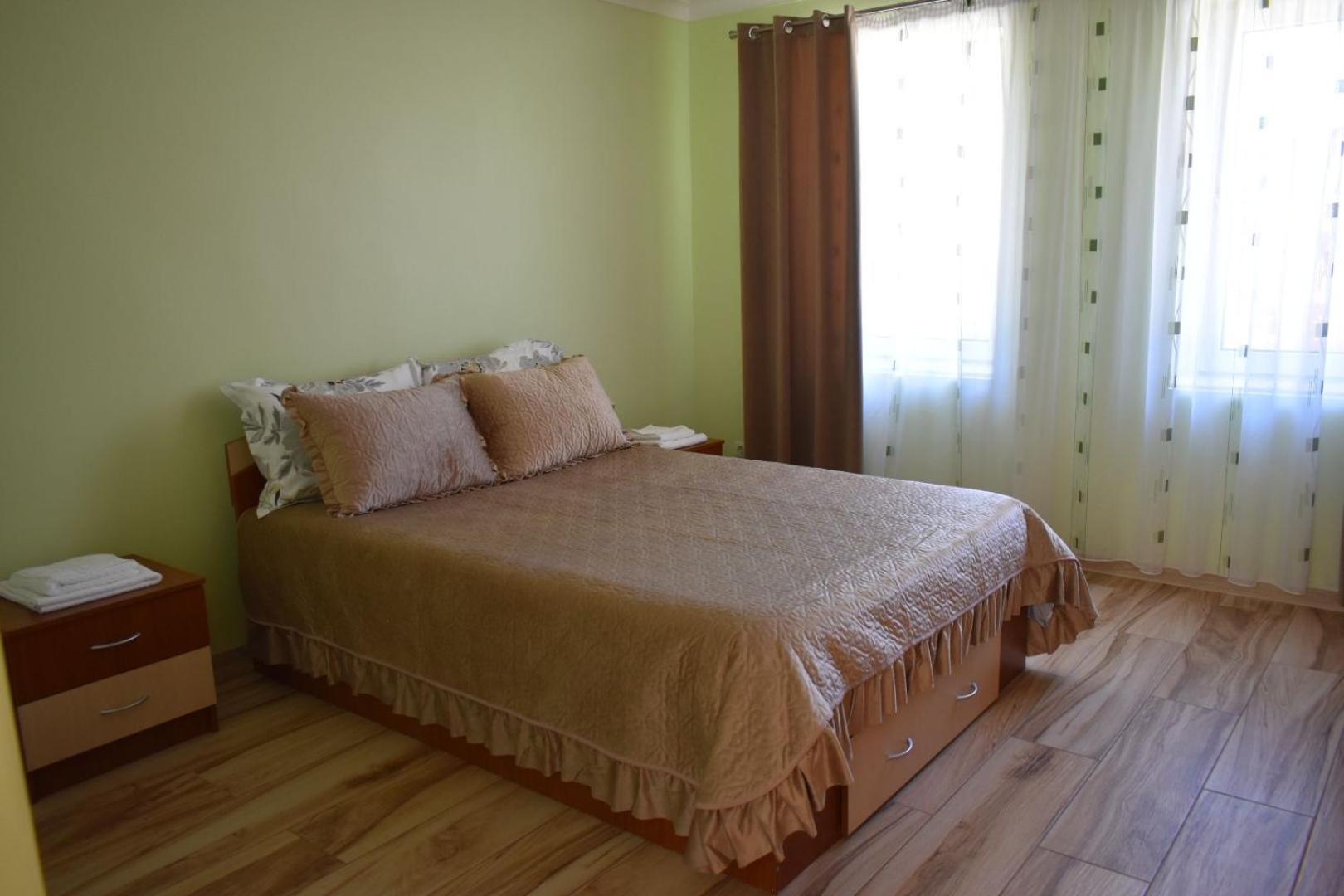 Transilvania Rent Hunedoara Esterno foto